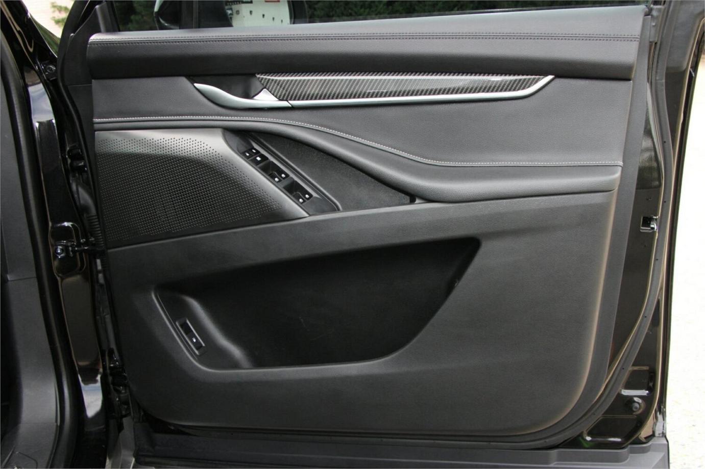 2023 Ldv D90 Executive-21