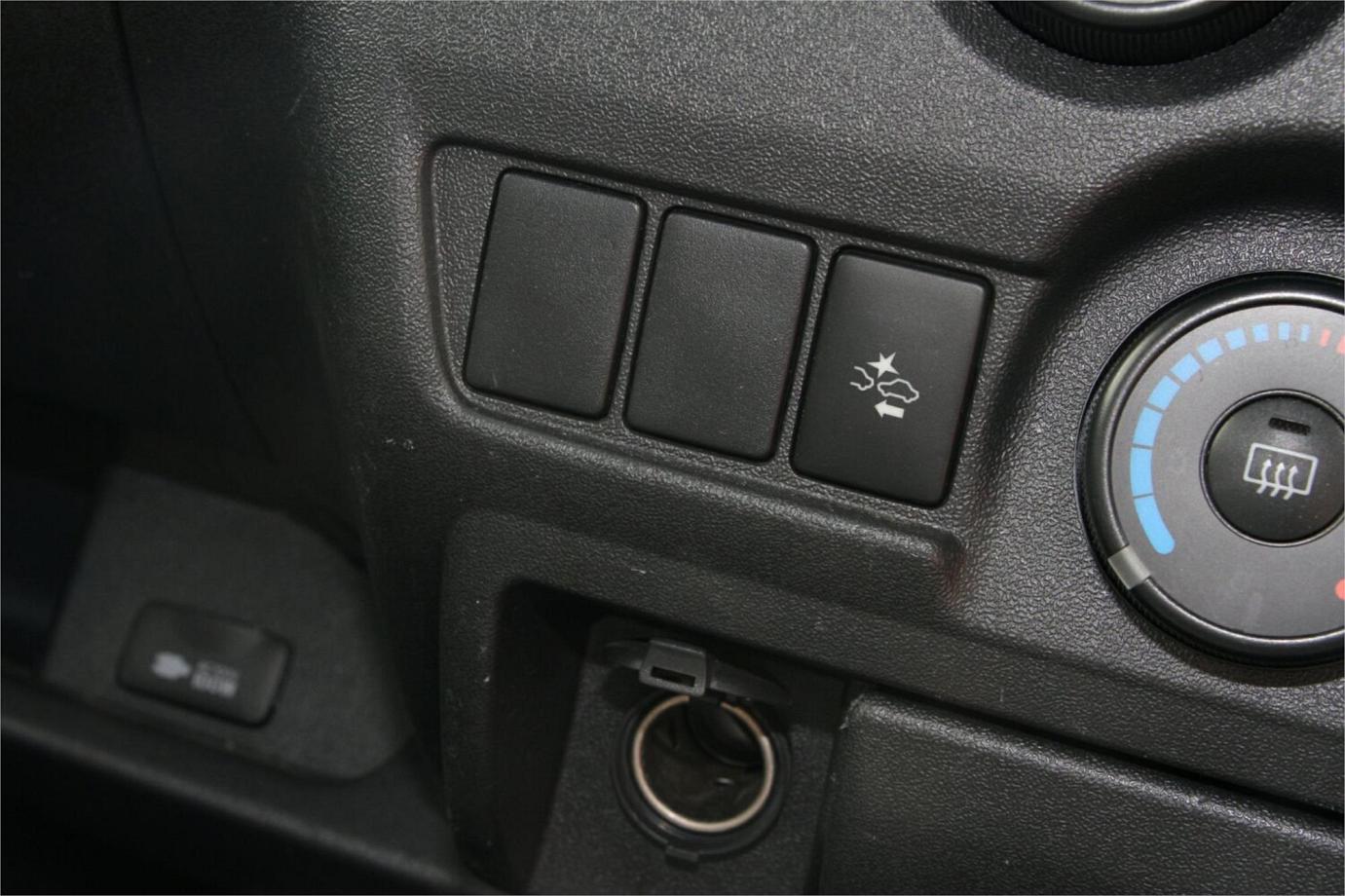 2019 Toyota Hiace-13
