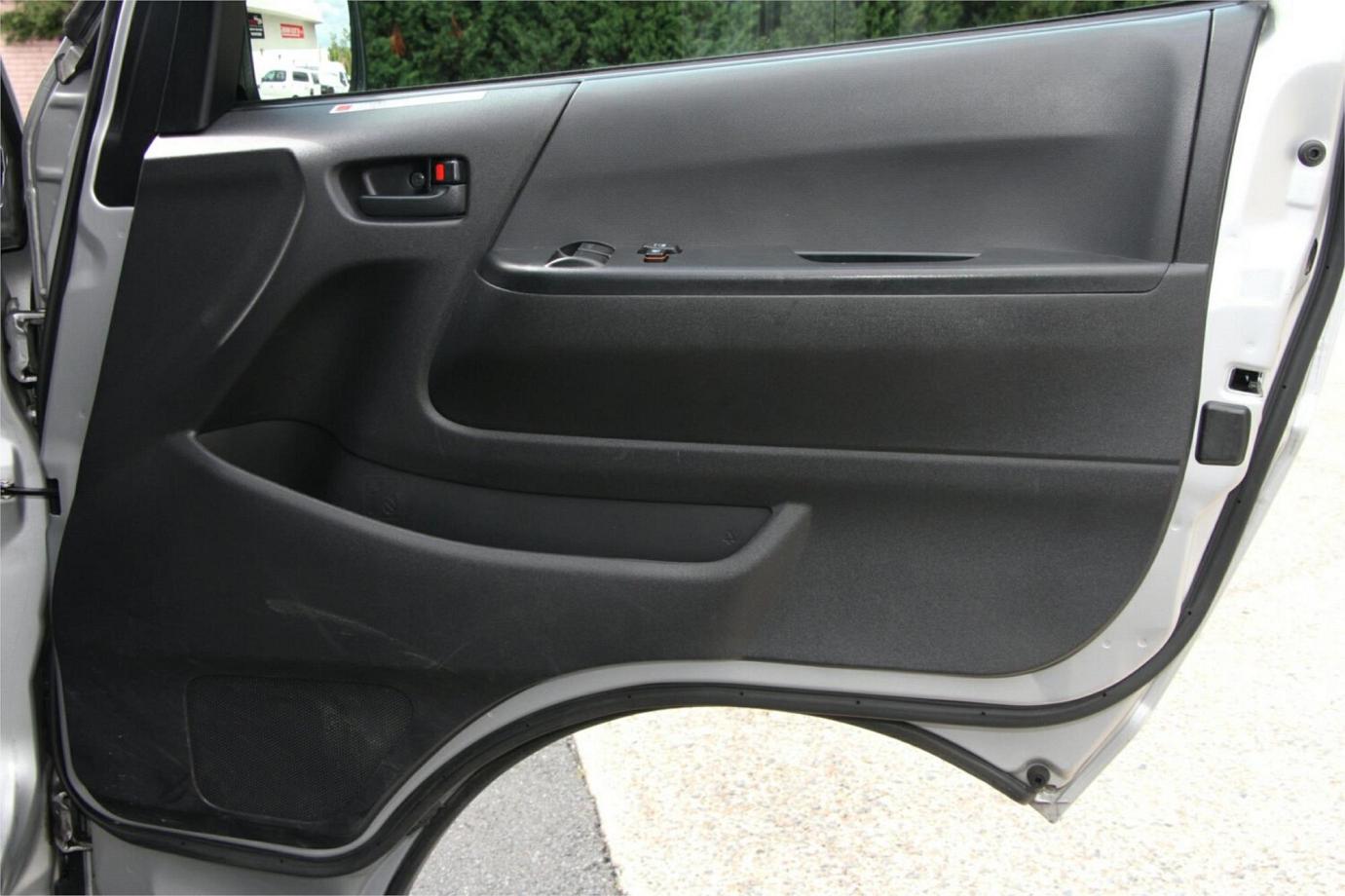 2019 Toyota Hiace-25