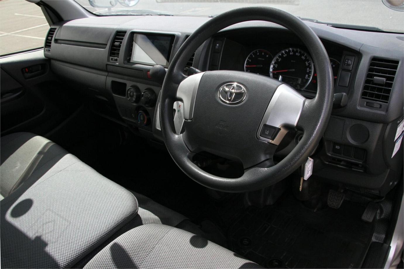 2019 Toyota Hiace-26