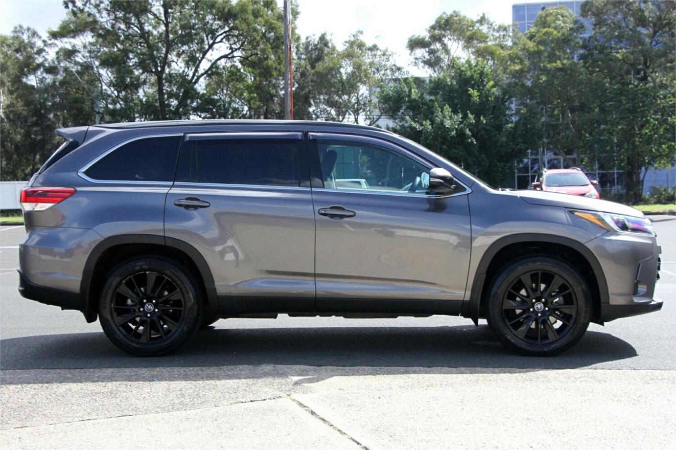 2019 Toyota Kluger Black Edition-13