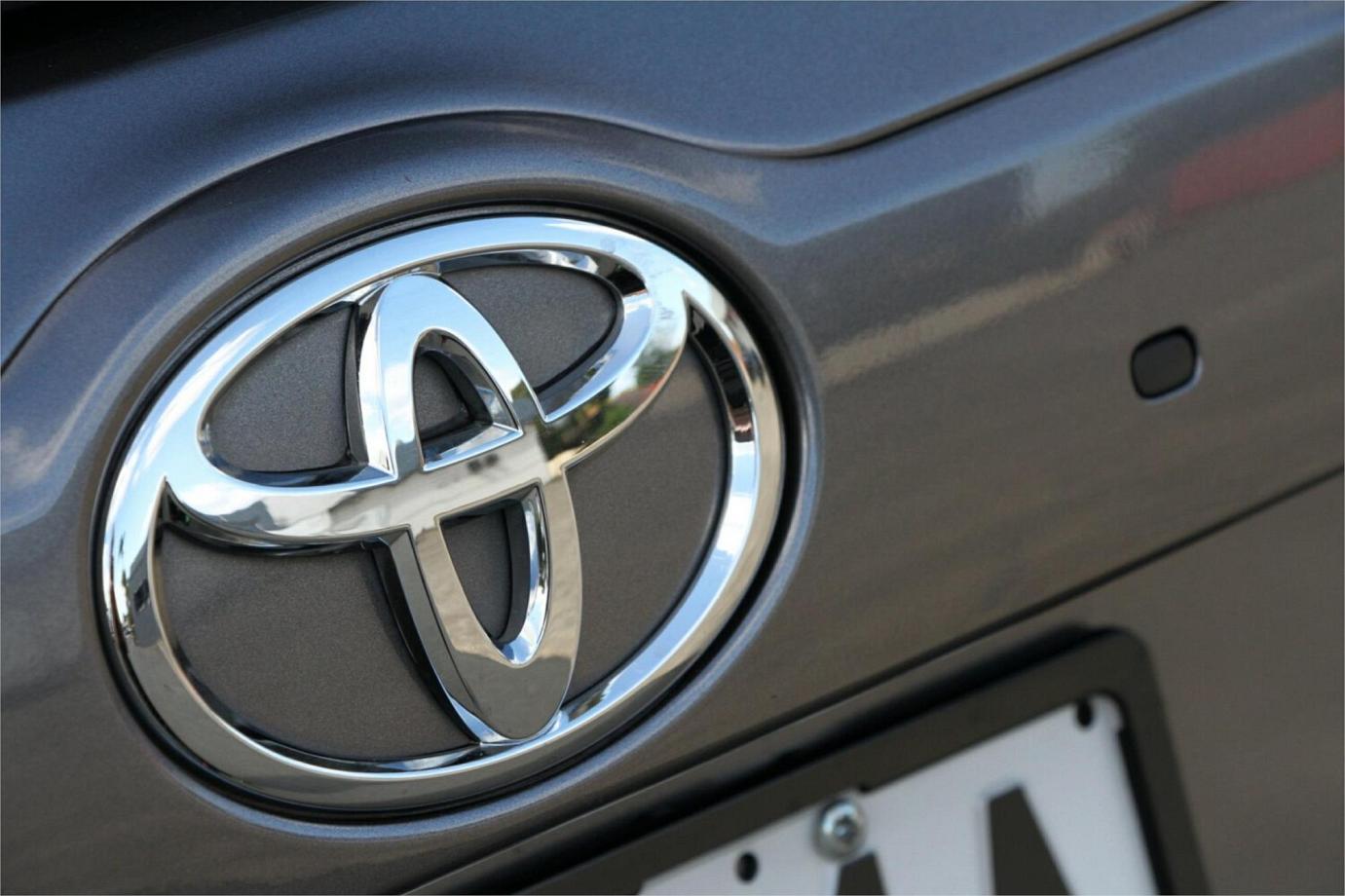 2019 Toyota Kluger Black Edition-18