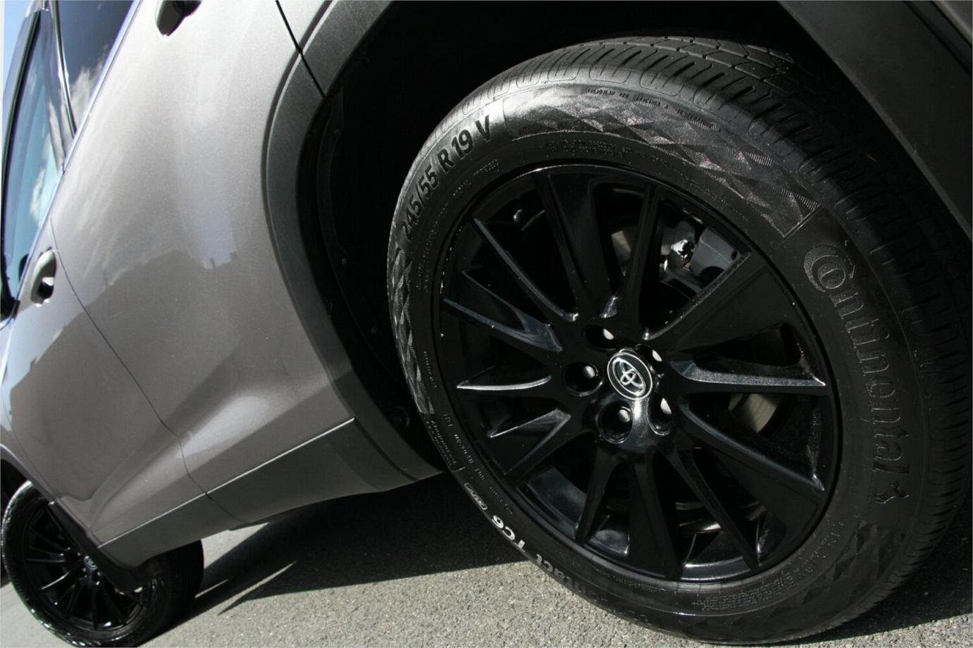 2019 Toyota Kluger Black Edition-20