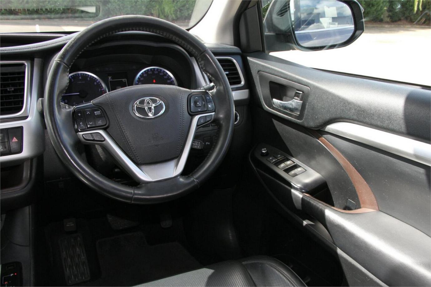 2019 Toyota Kluger Black Edition-23