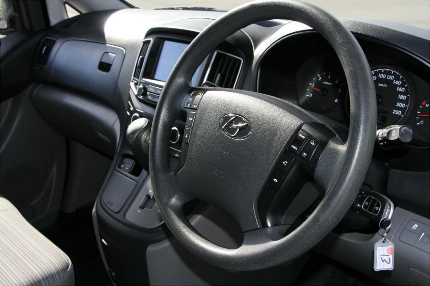2018 Hyundai Iload-25