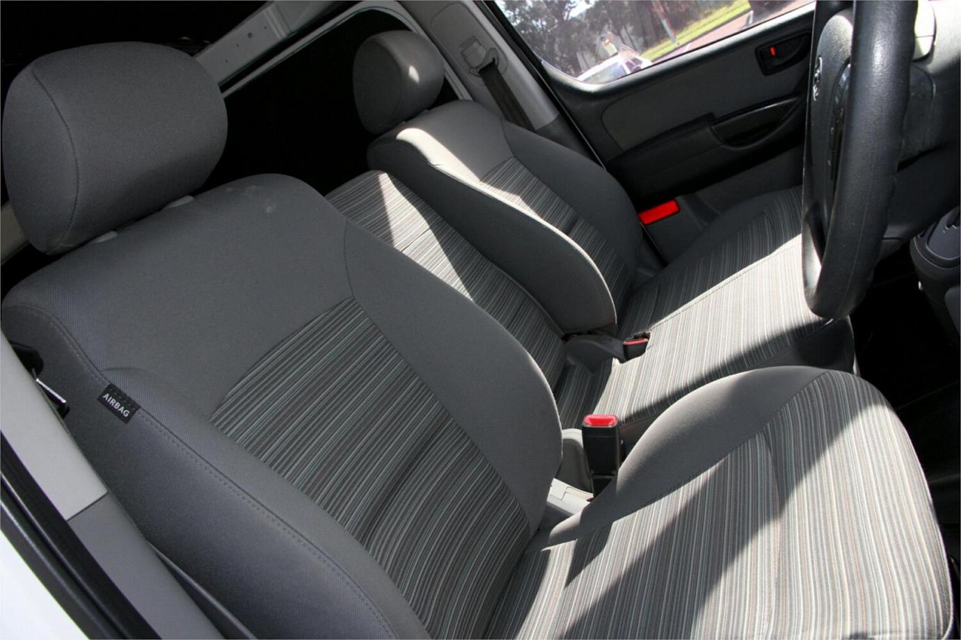 2018 Hyundai Iload-27