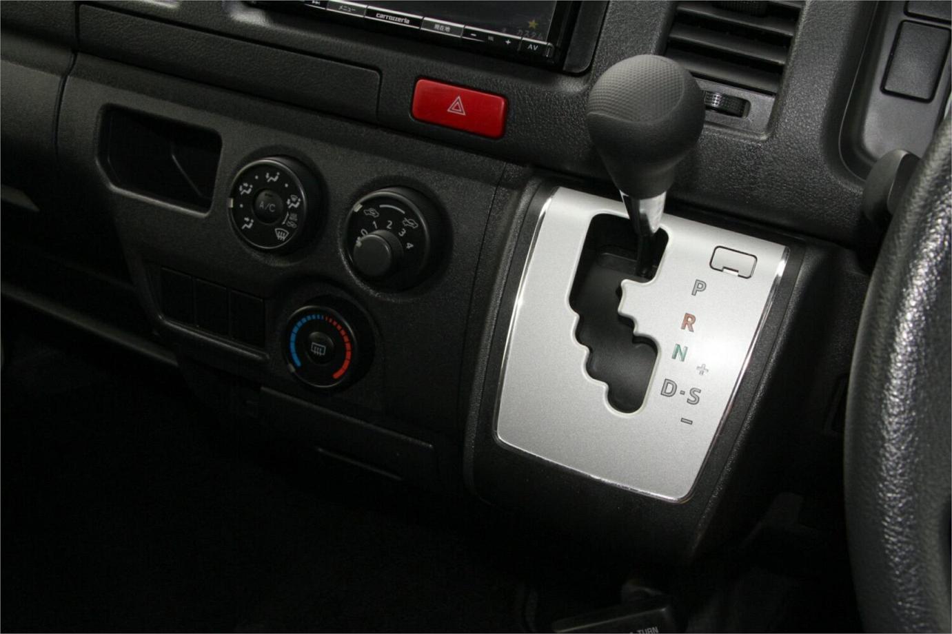 2020 Toyota Hiace Dx (camper Kit)-6