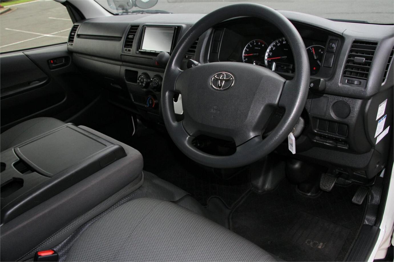 2020 Toyota Hiace Dx (camper Kit)-23