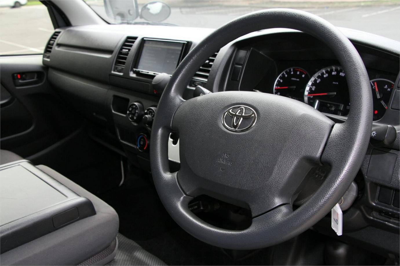 2020 Toyota Hiace Dx (camper Kit)-24