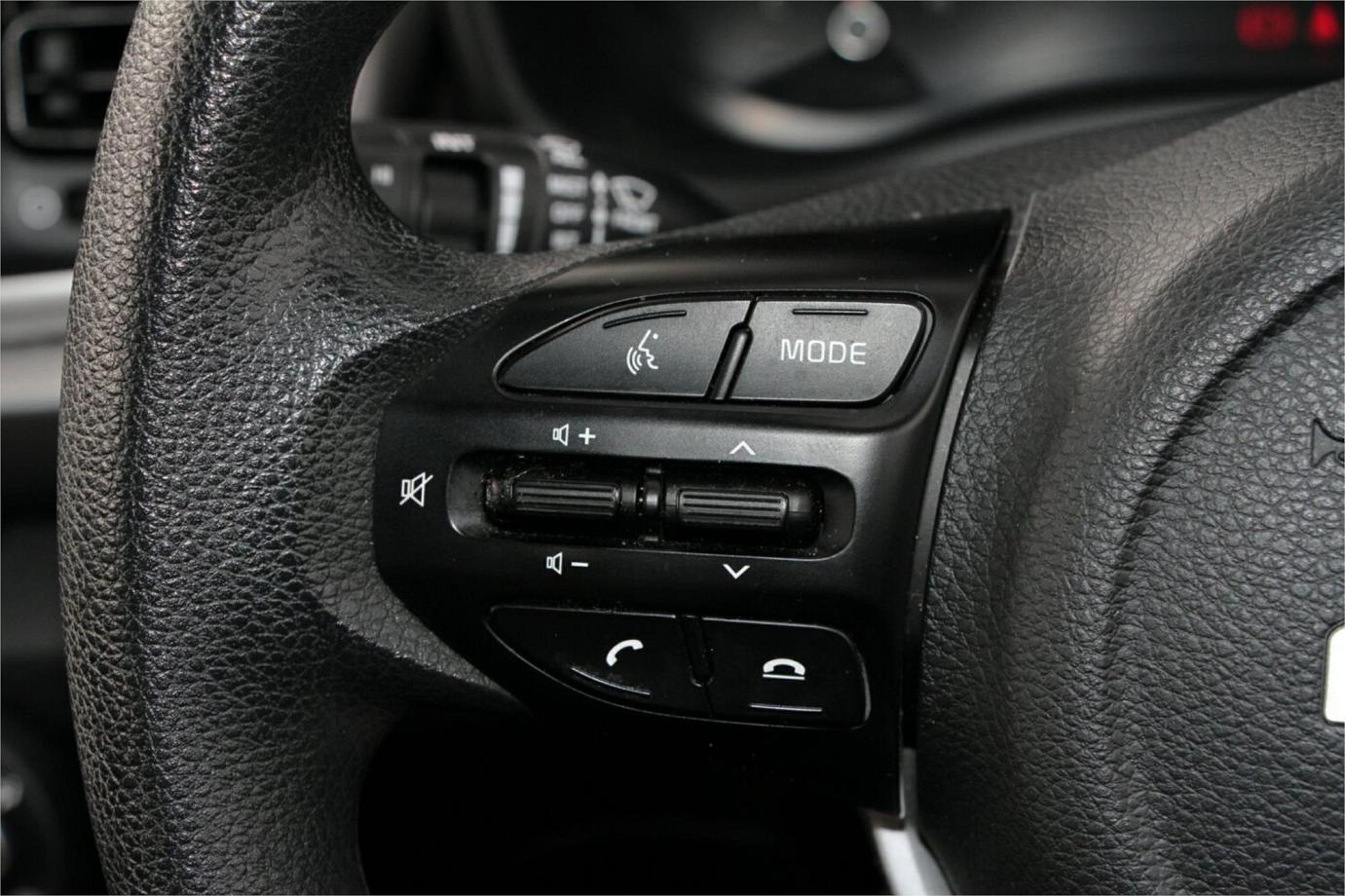 2022 Kia Rio S-7