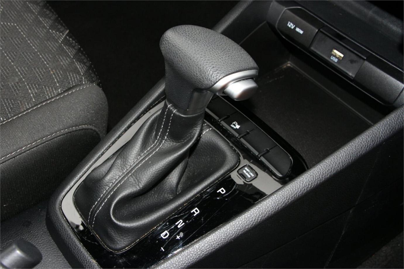 2022 Kia Rio S-9