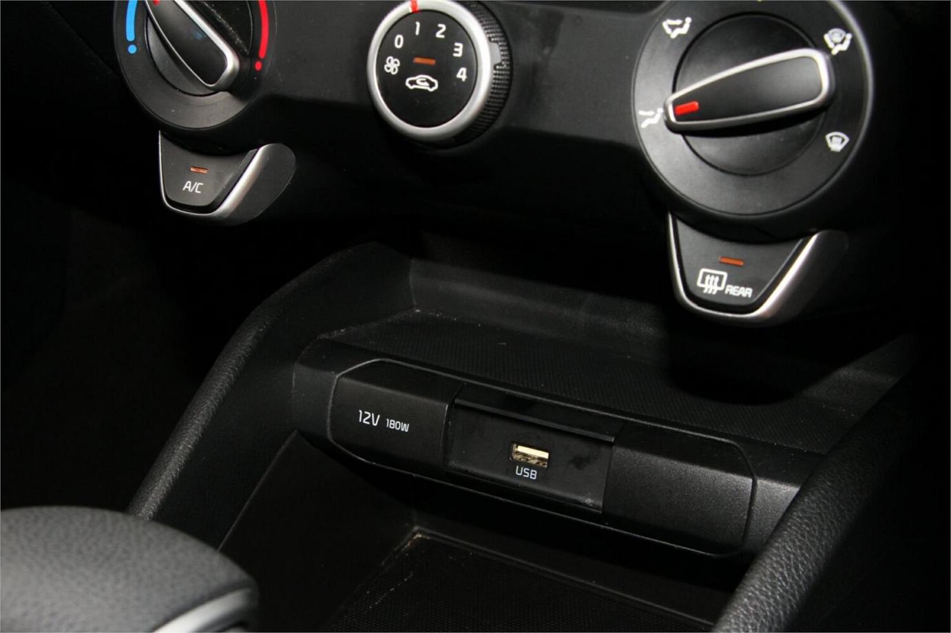 2022 Kia Rio S-11