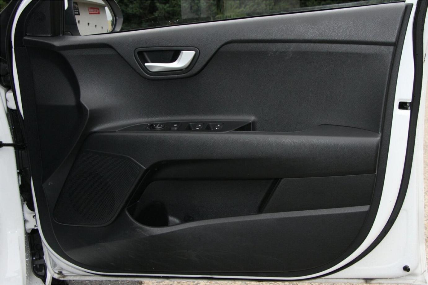 2022 Kia Rio S-21