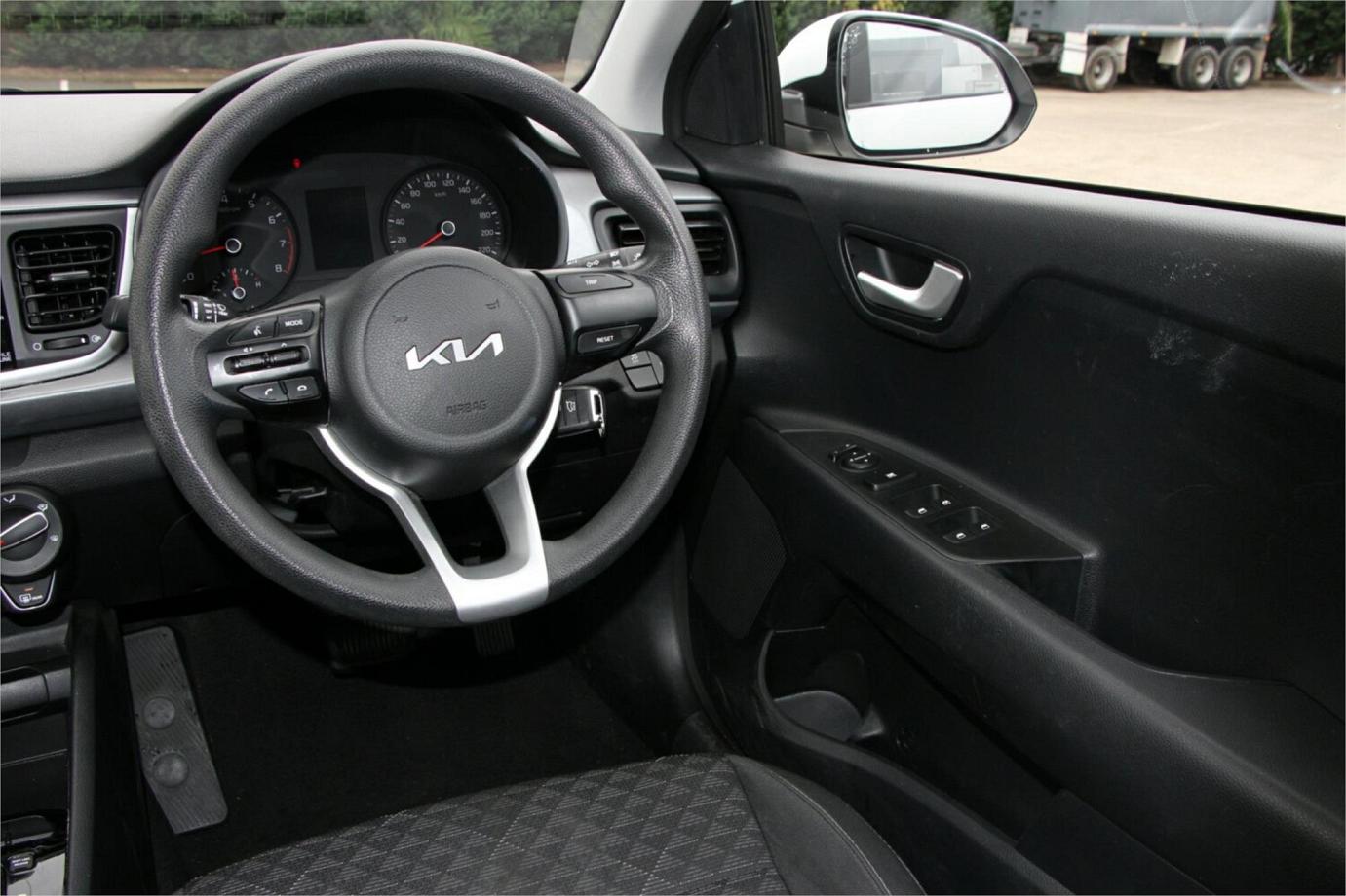 2022 Kia Rio S-23