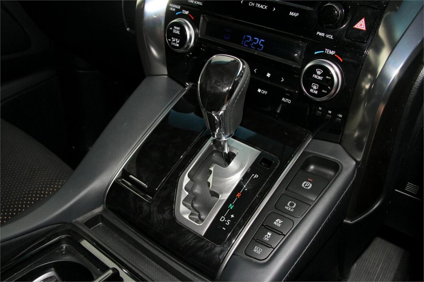 2020 Toyota Vellfire Z (hybrid)-7