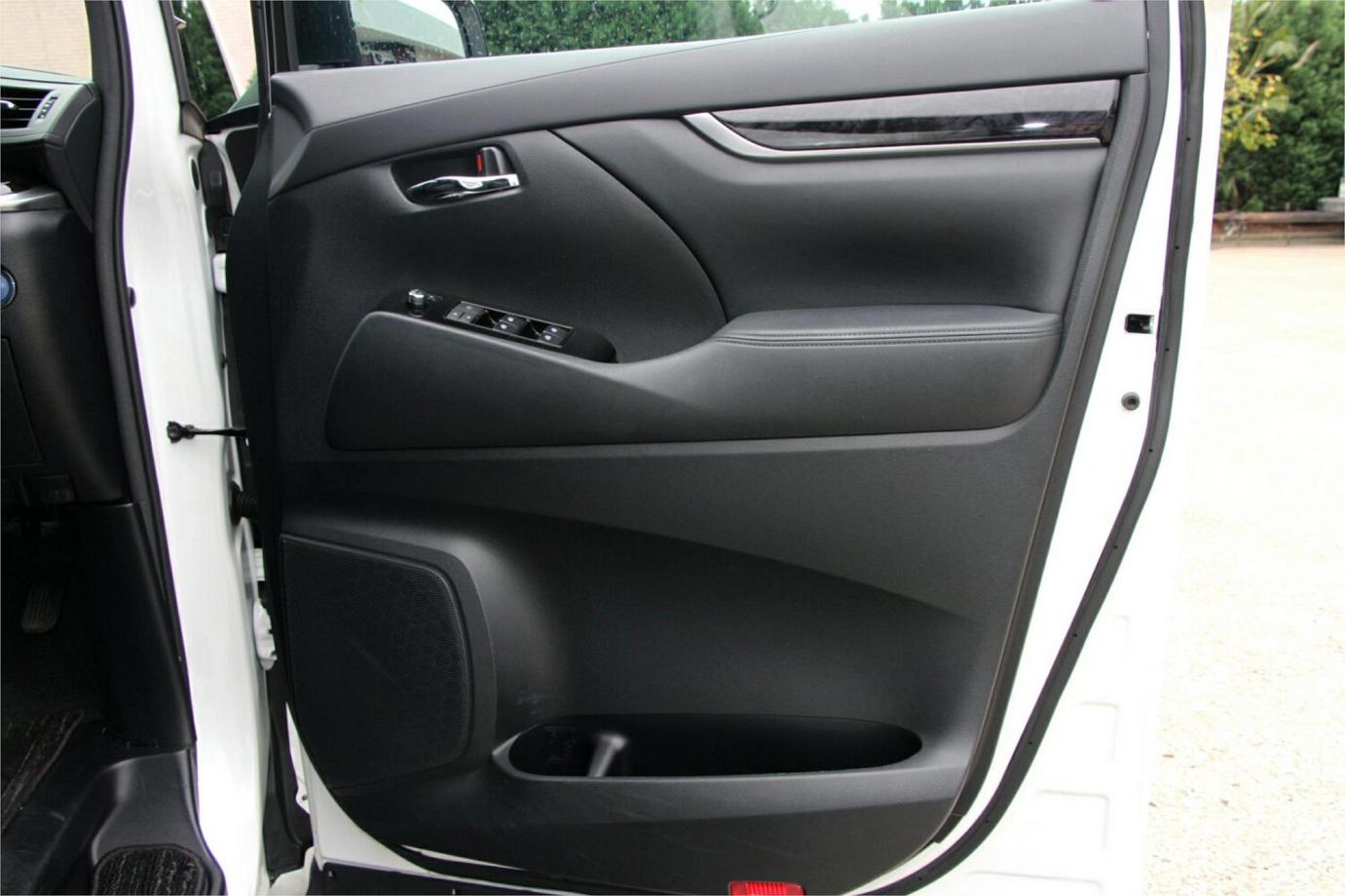 2020 Toyota Vellfire Z (hybrid)-22