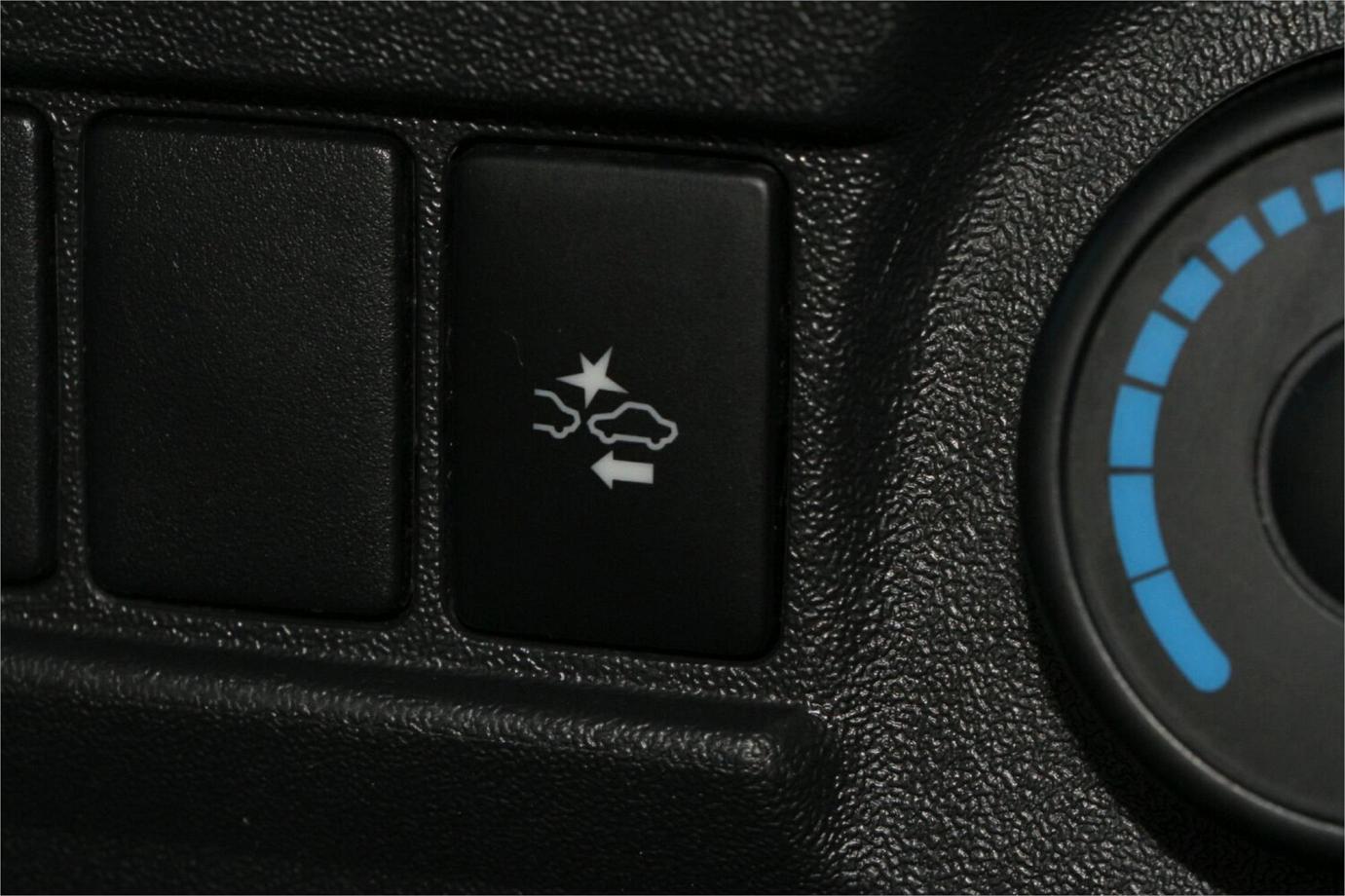 2020 Toyota Hiace Dx (camper Kit)-8
