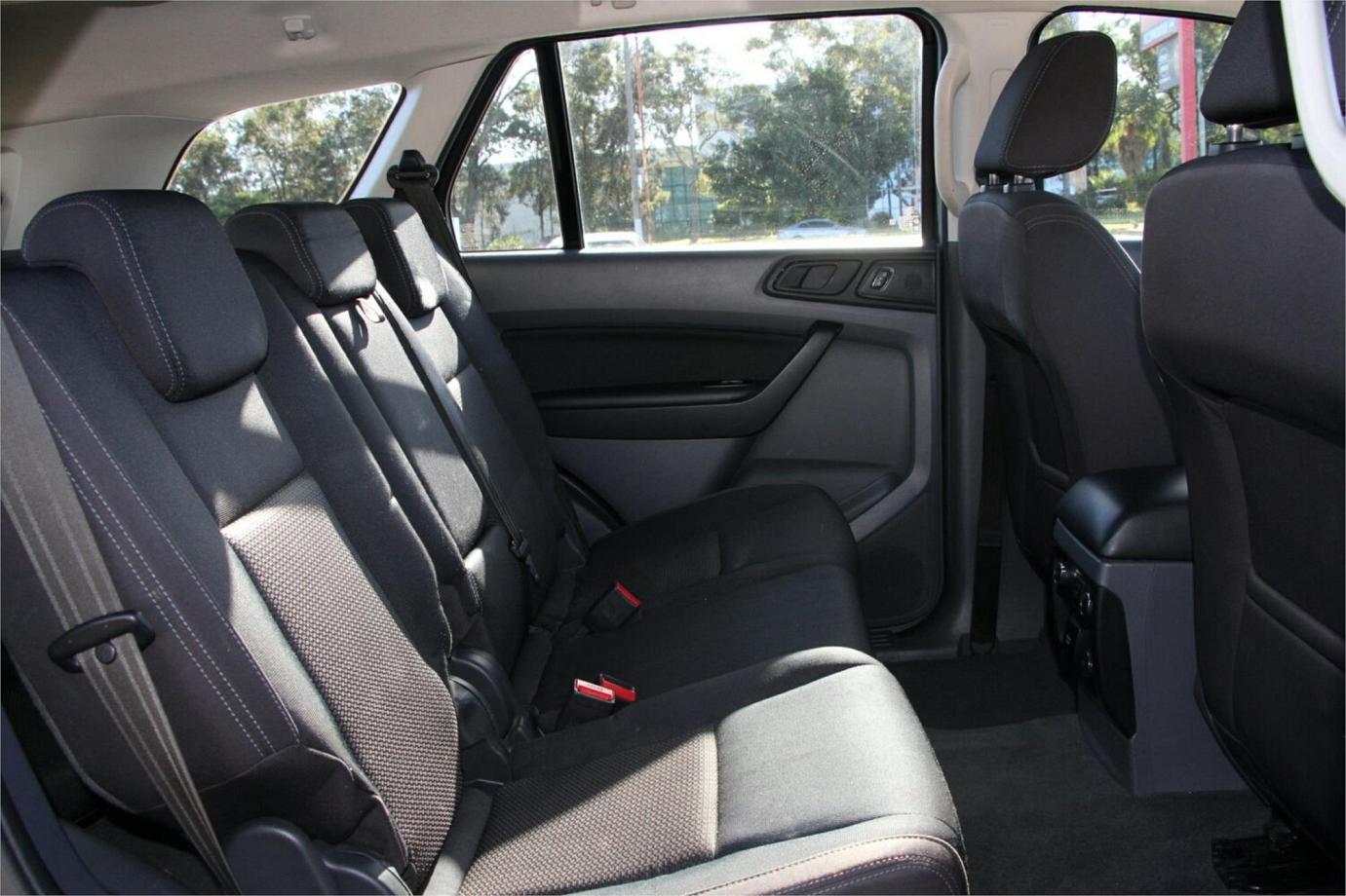 2017 Ford Everest Ambiente-2