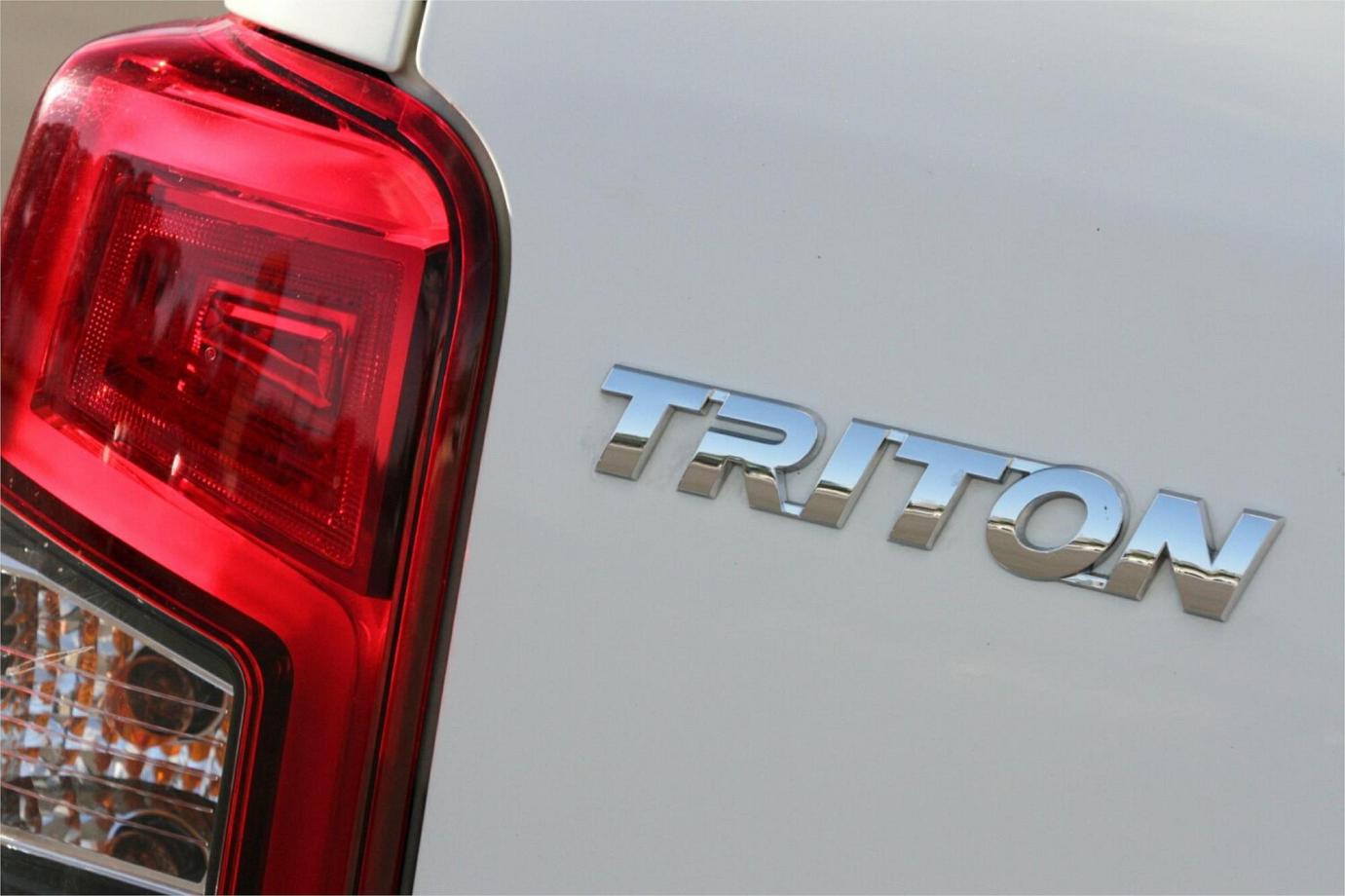 2019 Mitsubishi Triton Gls Premium-17