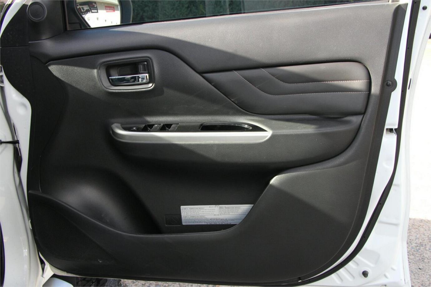 2019 Mitsubishi Triton Gls Premium-21