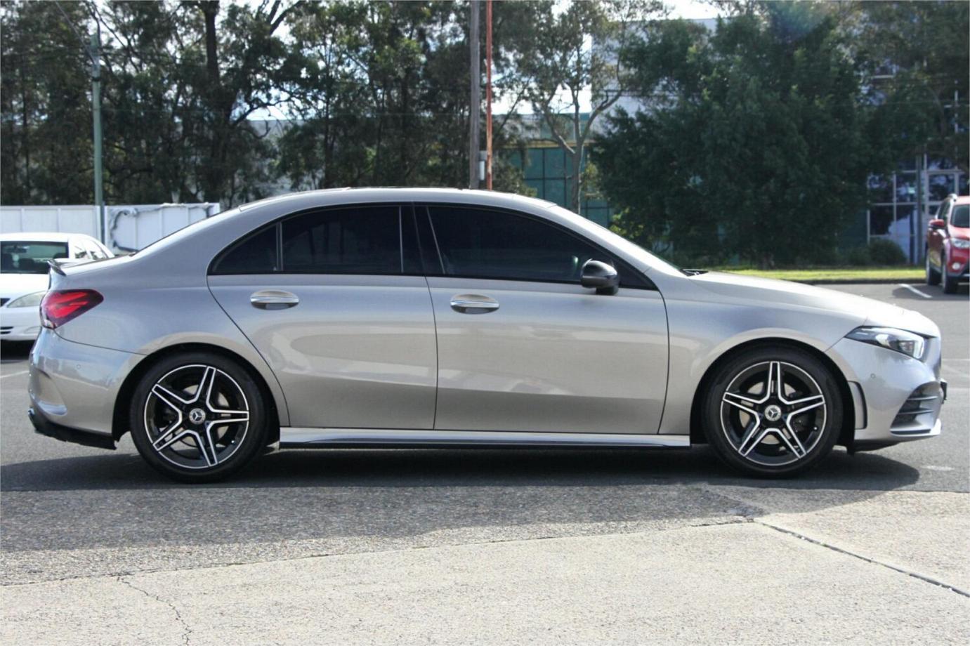 2019 Mercedes-benz A-class A200-13