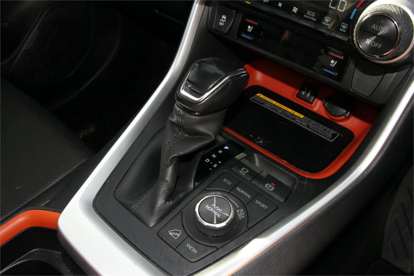 2019 TOYOTA RAV4 EDGE-13
