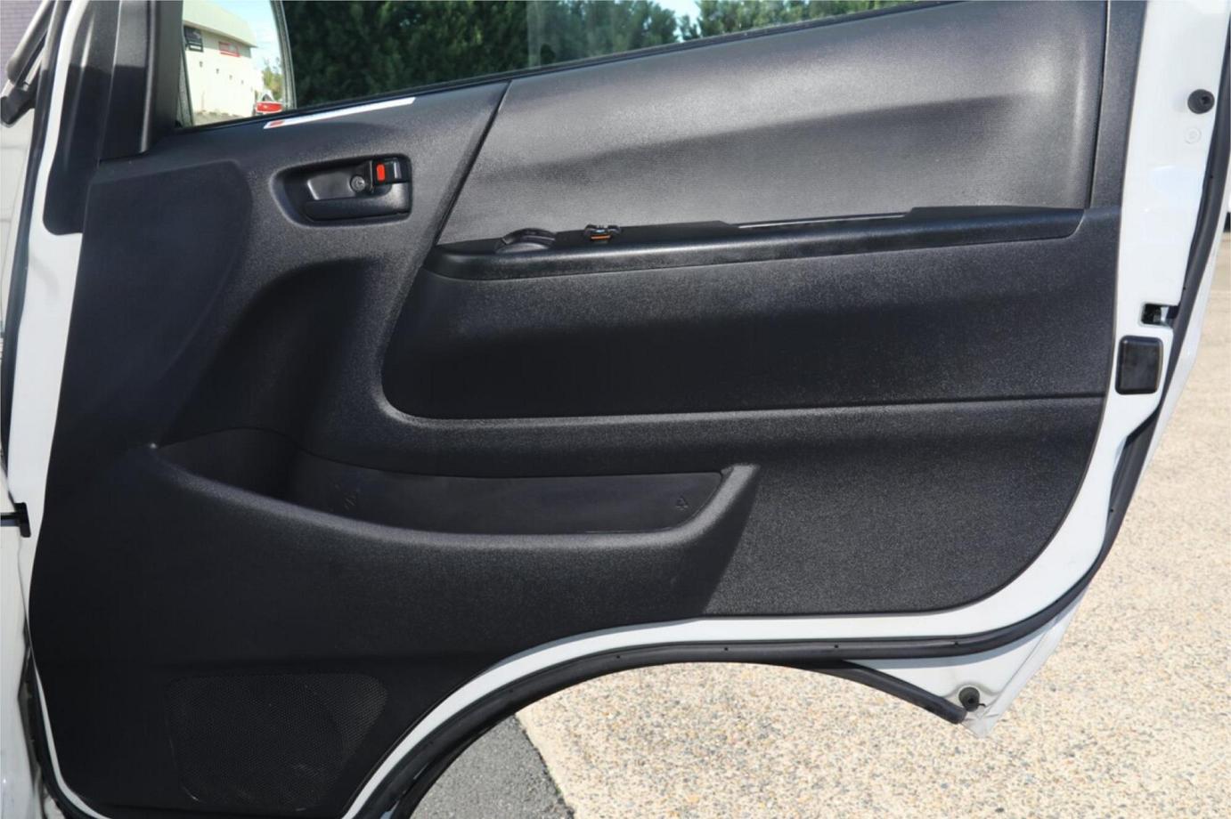 2019 Toyota Hiace Dx (camper Kit)-21