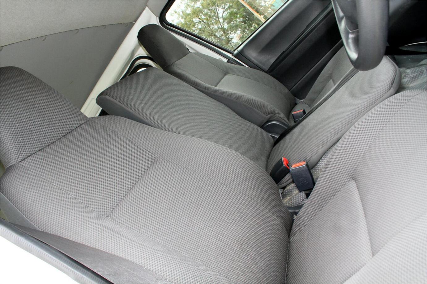 2020 Toyota Hiace Dx (camper Kit)-30