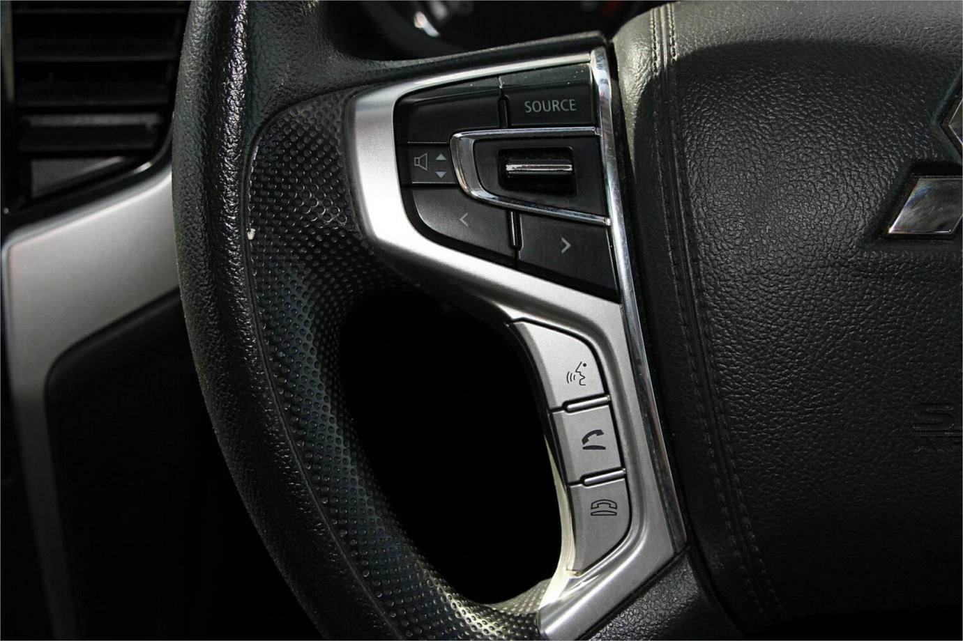 2021 Mitsubishi Triton Glx+-9