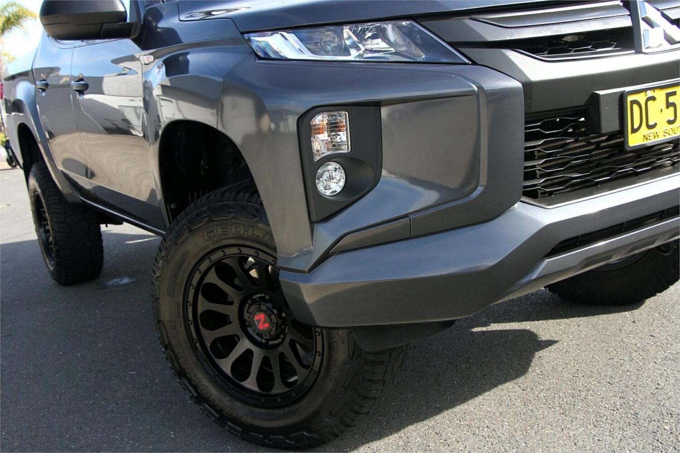 2021 Mitsubishi Triton Glx+-12