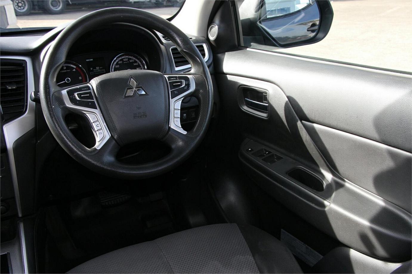 2021 Mitsubishi Triton Glx+-27