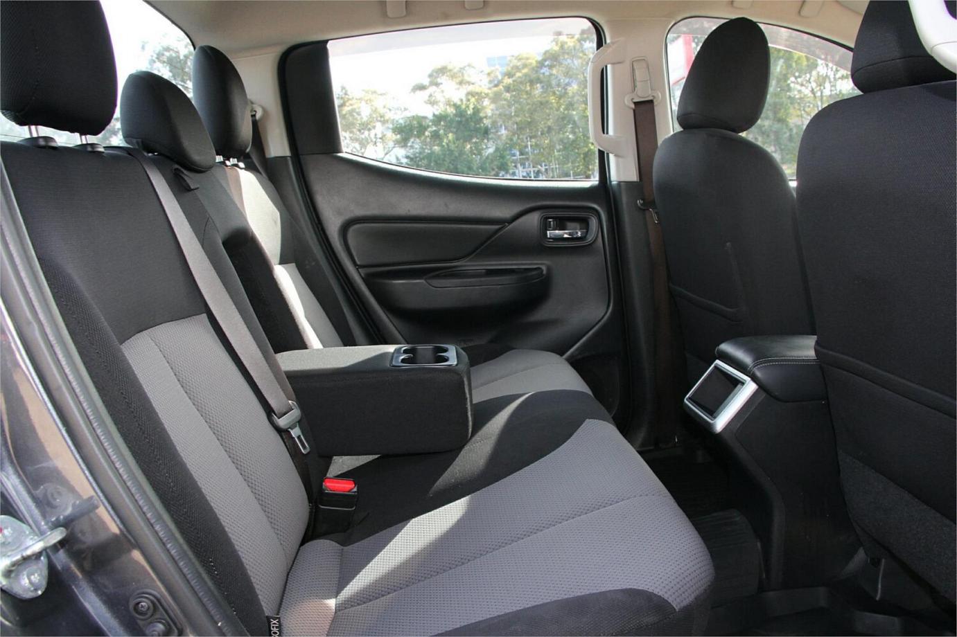 2021 Mitsubishi Triton Glx+-28