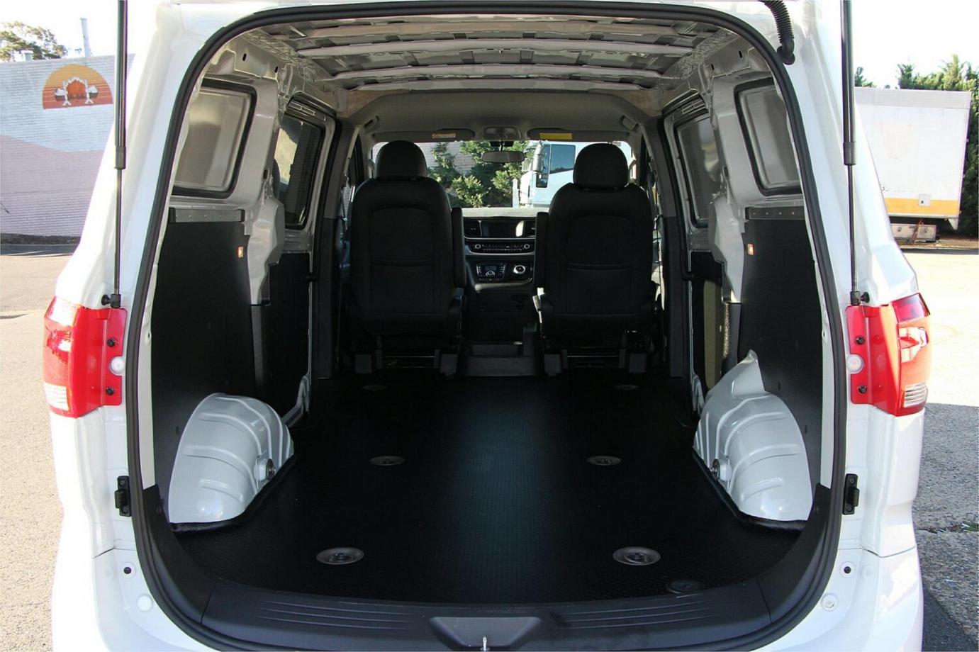 2022 Ldv G10 +-16