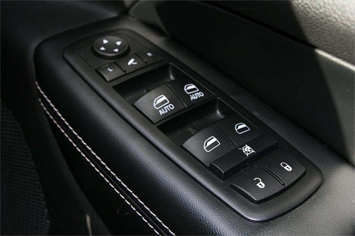 2015 Jeep Grand Cherokee Limited-11