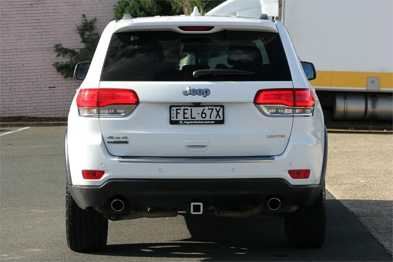 2015 Jeep Grand Cherokee Limited-15