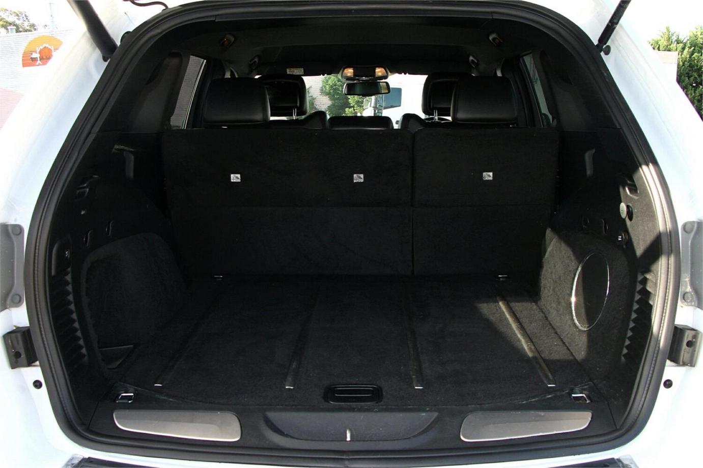2015 Jeep Grand Cherokee Limited-16