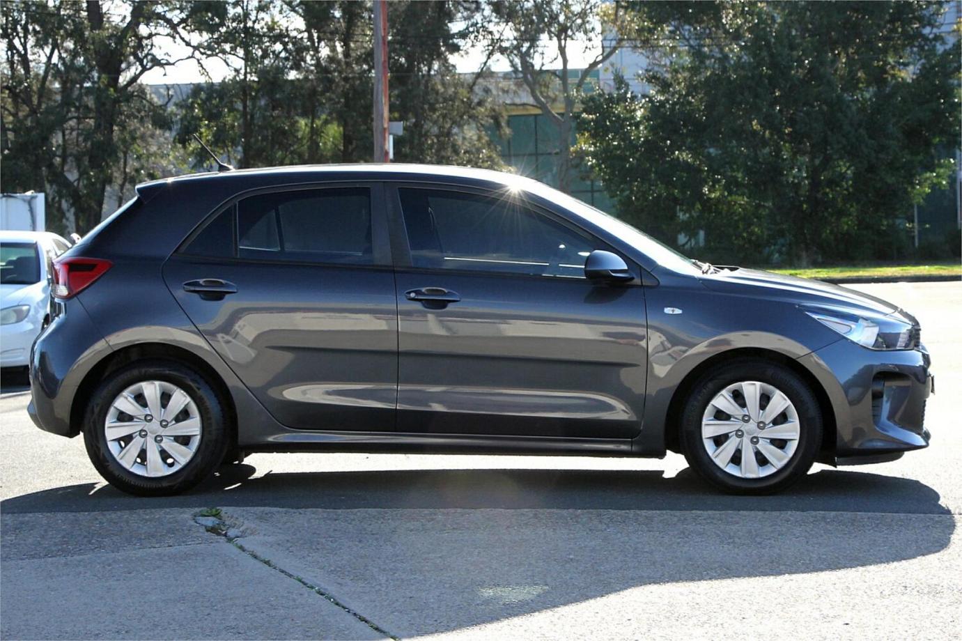 2017 Kia Rio S-14