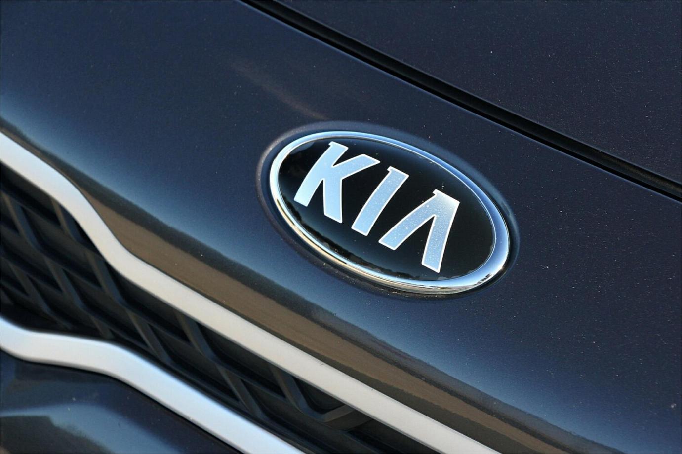 2017 Kia Rio S-19