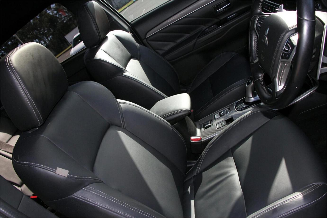 2019 Mitsubishi Outlander Phev Exceed-2