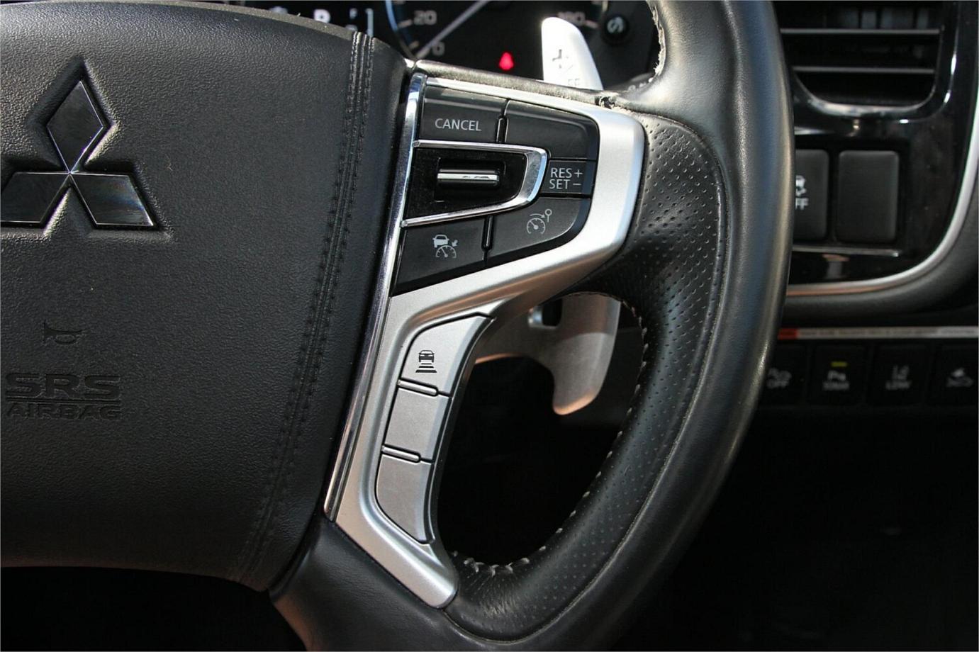2019 Mitsubishi Outlander Phev Exceed-10