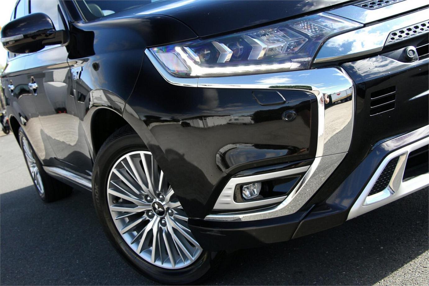 2019 Mitsubishi Outlander Phev Exceed-12