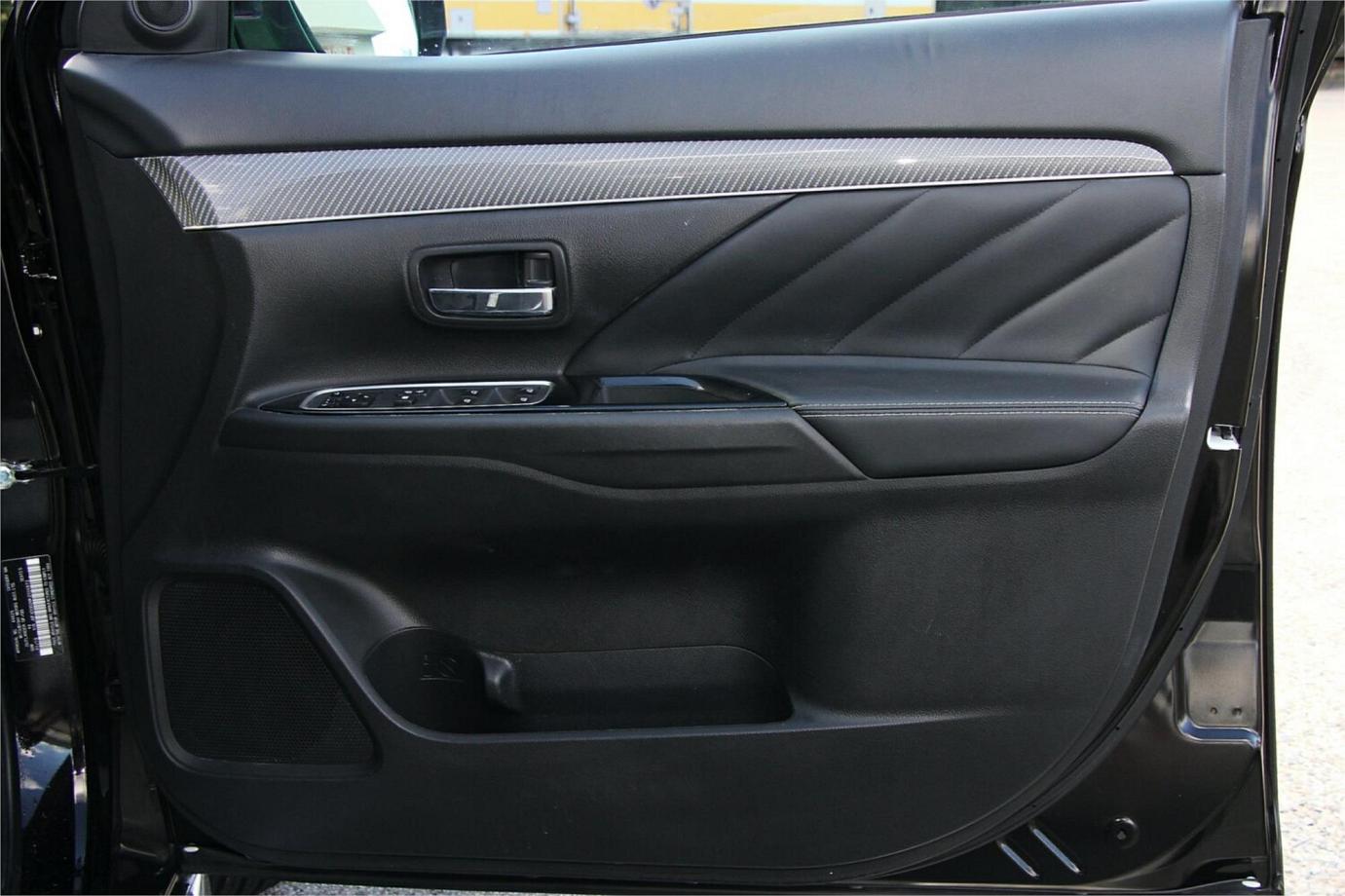 2019 Mitsubishi Outlander Phev Exceed-21