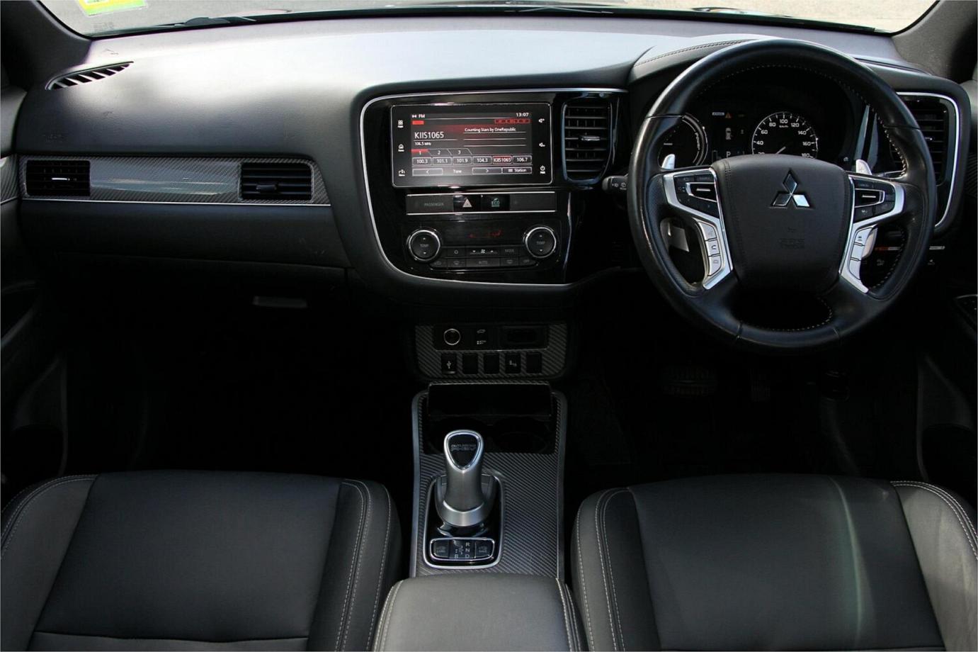 2019 Mitsubishi Outlander Phev Exceed-22