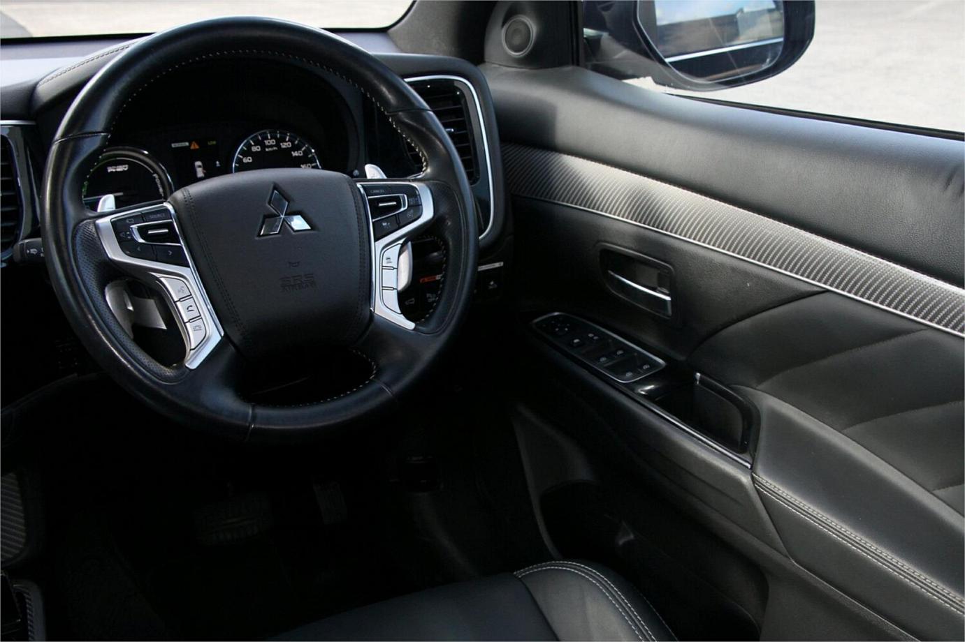 2019 Mitsubishi Outlander Phev Exceed-23