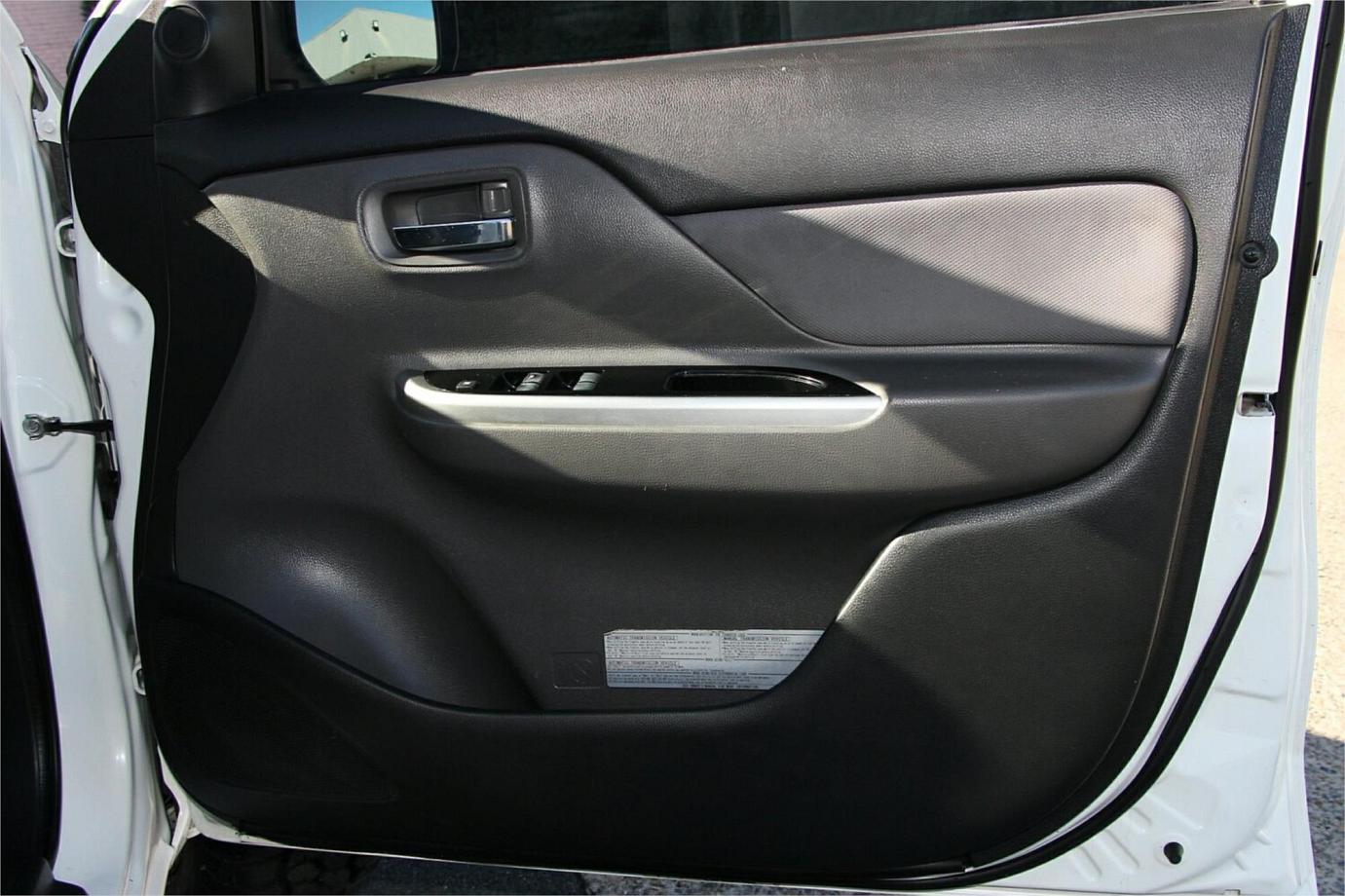 2016 Mitsubishi Triton Gls-22