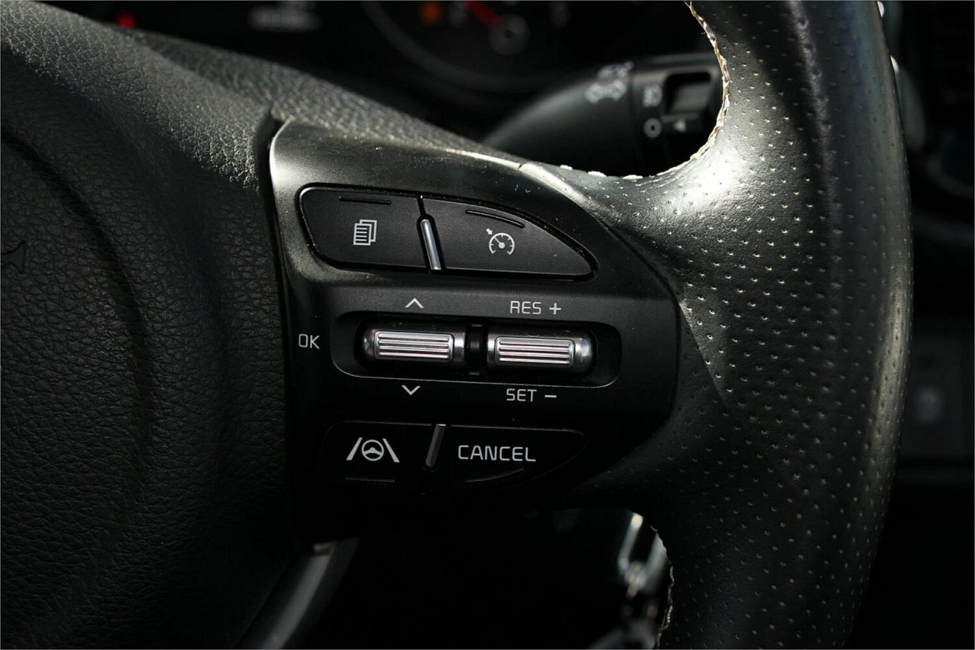 2021 Kia Rio Gt-line-10