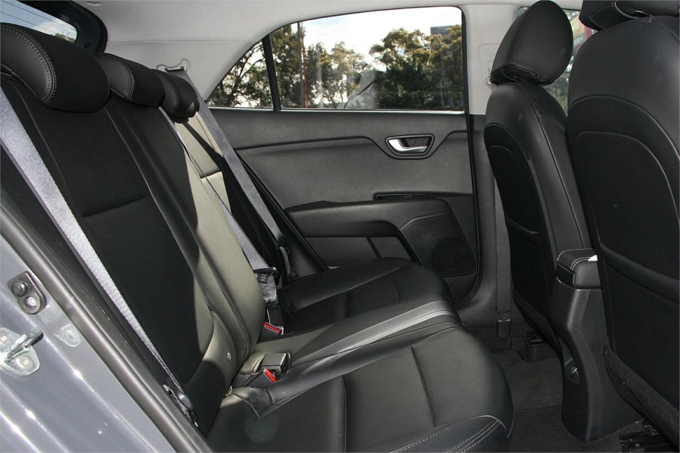 2021 Kia Rio Gt-line-24