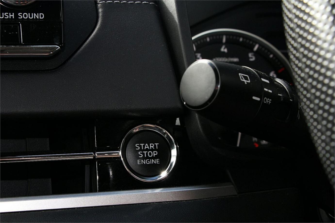 2023 Mitsubishi Outlander Es-11