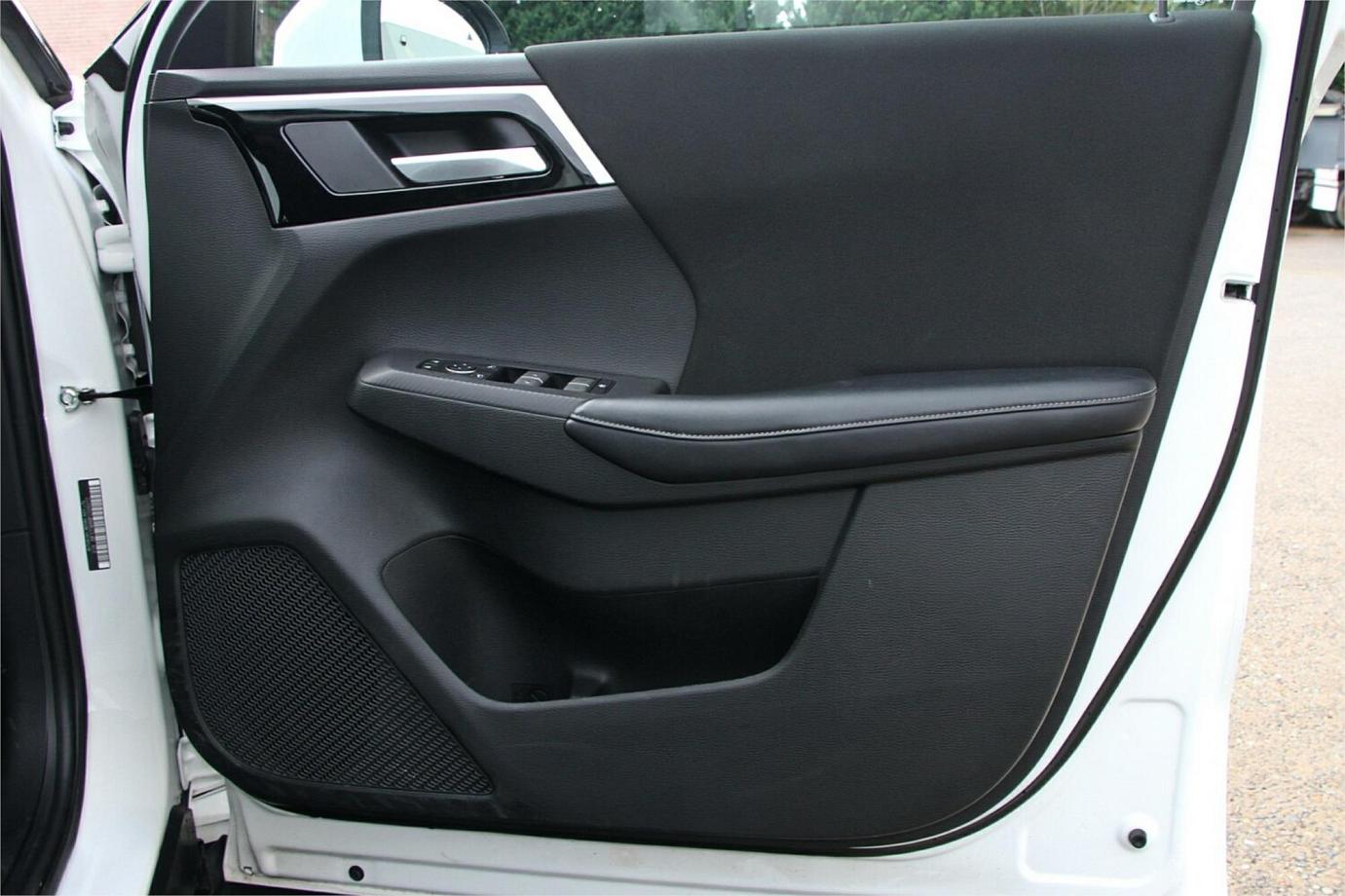 2023 Mitsubishi Outlander Es-21