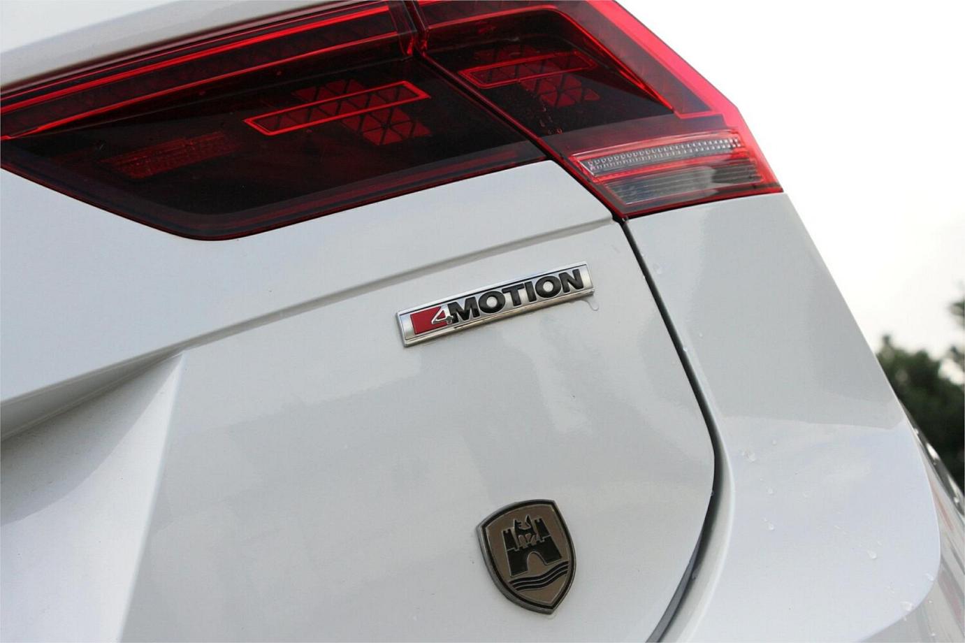 2018 Volkswagen Tiguan Wolfsburg Edition-17